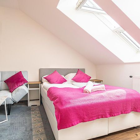 Airy Attic Apt.: Stylish Studio At Penzing Area Wien Eksteriør bilde