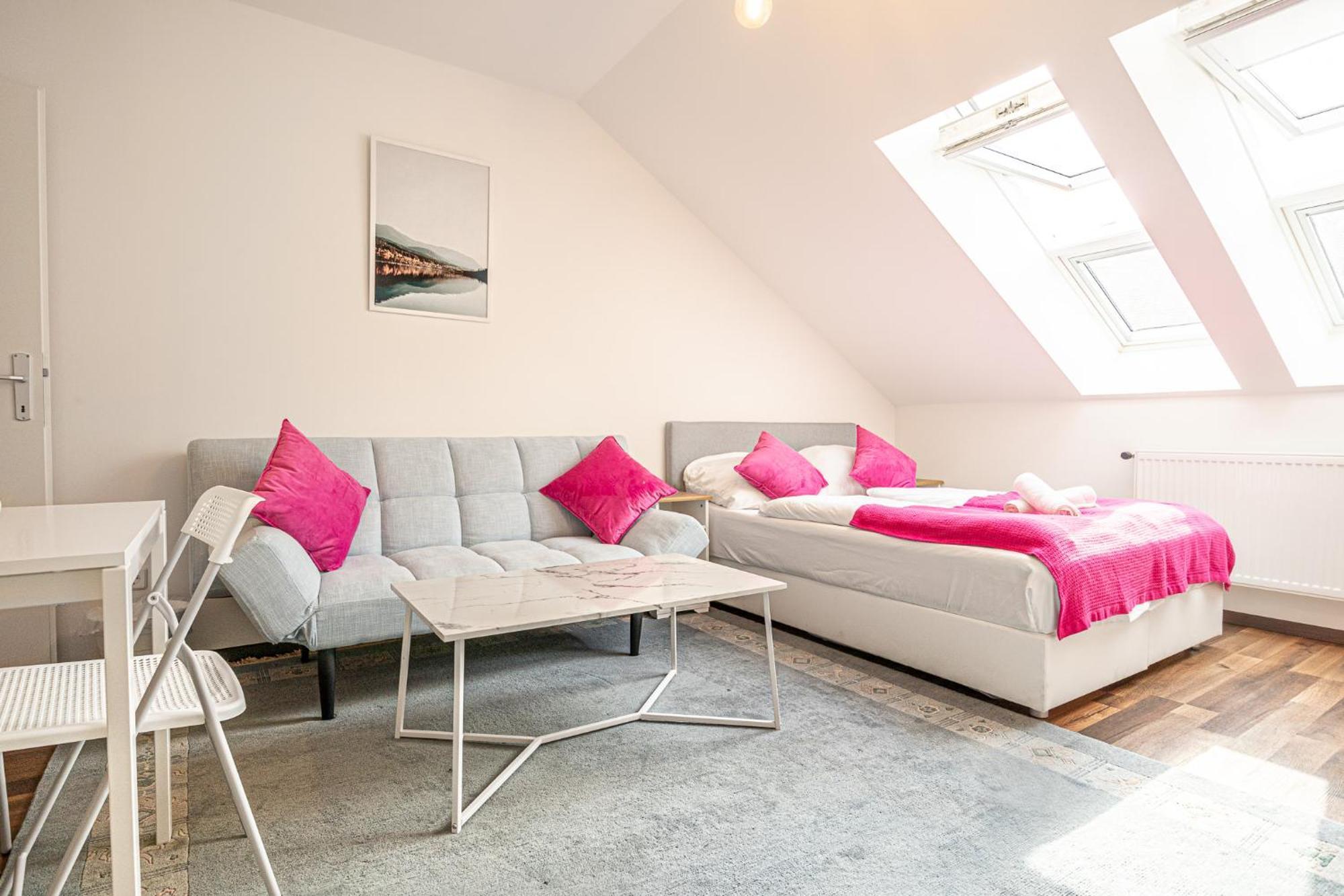 Airy Attic Apt.: Stylish Studio At Penzing Area Wien Eksteriør bilde